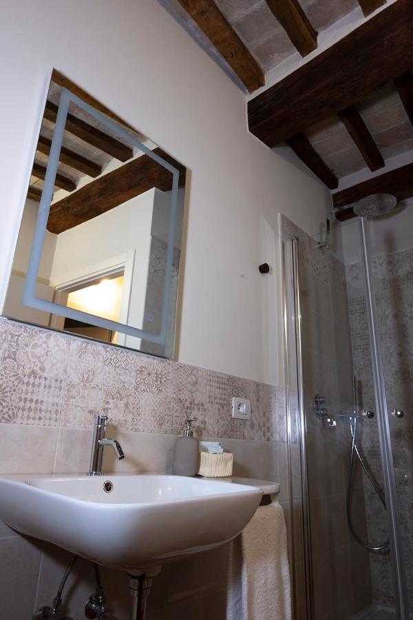 Il Cortile Segreto Bed & Breakfast San Severino Marche Luaran gambar